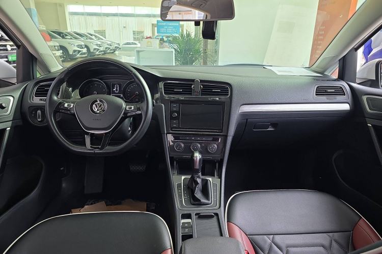 Used Volkswagen Golf 2019 280TSI DSG Comfort Version China VI Standard
