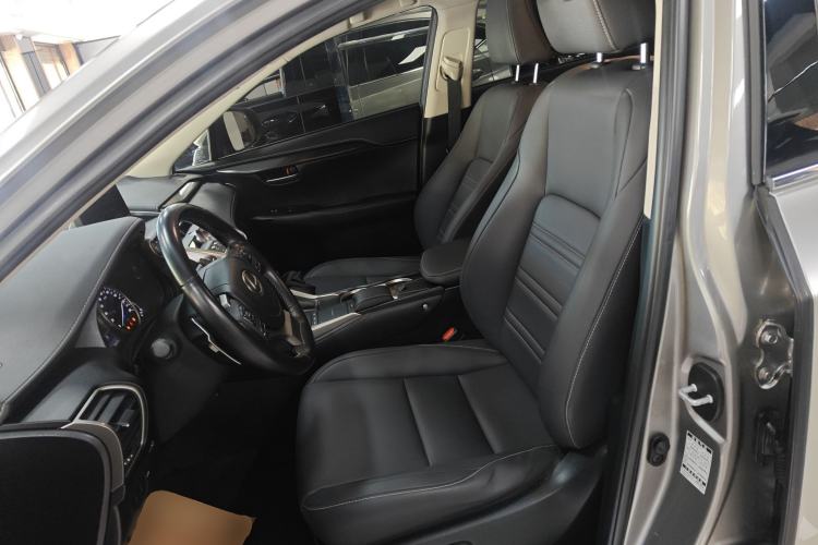 Used Lexus NX 2020 200 Front-Wheel Drive Vmotion Edition China VI Standard
