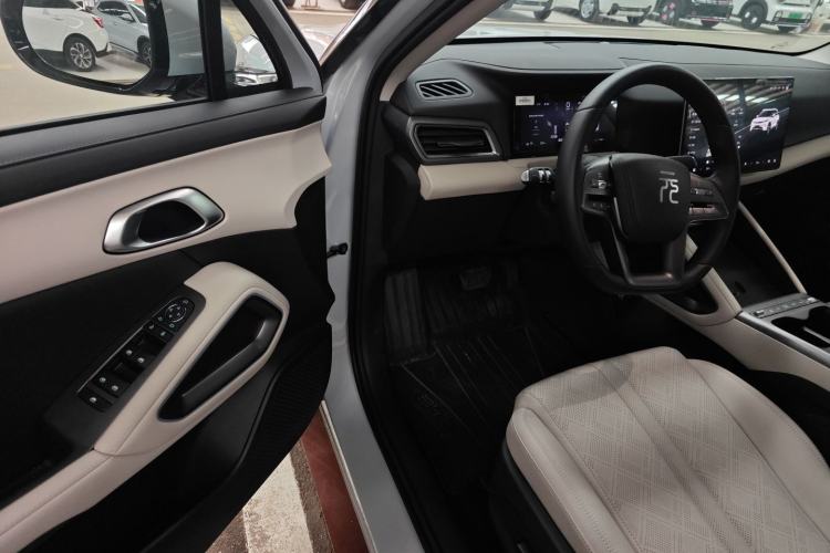 Used BYD Yuan UP 2025 Intelligent Driving Version 401 km Leading Edition