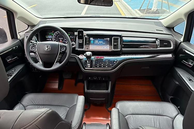 Used Honda Elysion 2019 2.0L Hybrid Luxury Edition
