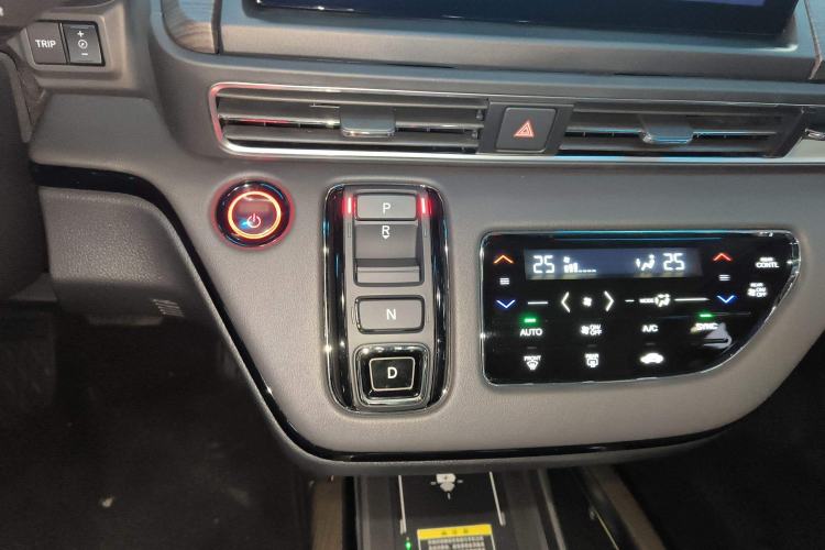 Used Honda Elysion 2022 2.0L eHEV Luxury First Edition
