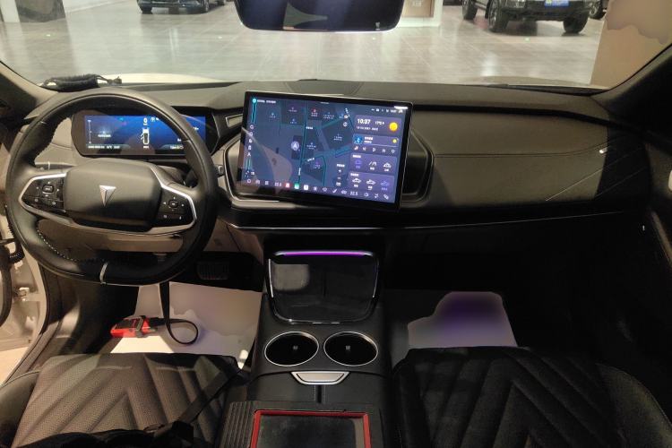 Used  SL03 2023 200Max Range-Extended Version
