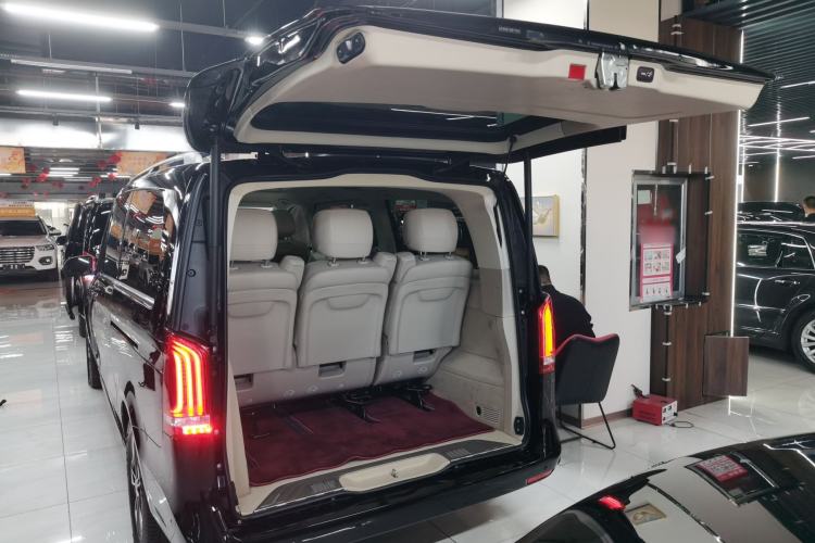 Used Mercedes-Benz V-Class 2021 V 260 L Long Wheelbase Prestige Edition