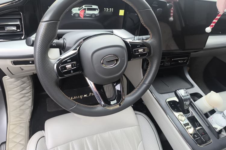 Used GAC Trumpchi GS8 2022 Dual-Engine Series 2.0TM Two-Wheel Drive Prestige Edition (7 Seats)
