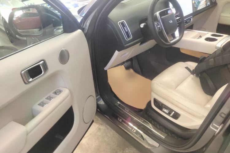 Used Li Auto L9 2022 Max model
