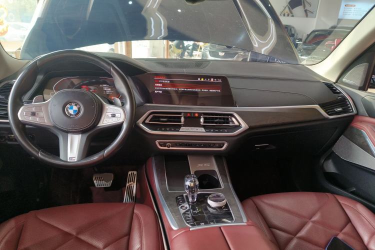 Used BMW X5 2022 Restyled xDrive 30Li Luxury Version M Sport Package