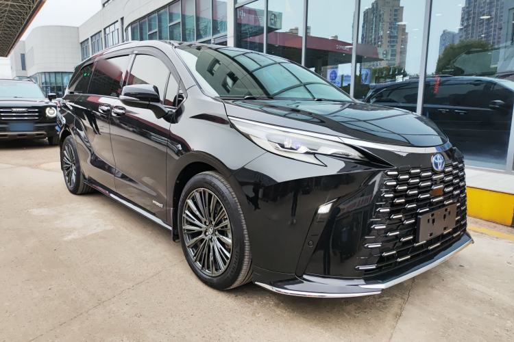 Used Toyota Sienna 2021 2.5L Hybrid Premium Edition