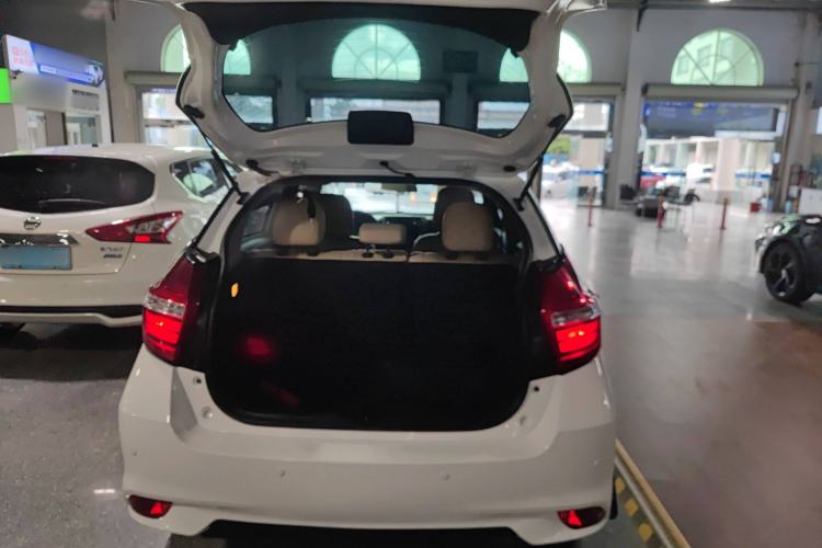Used Toyota YARiS L 2019 1.5E CVT Dynamic Edition China VI compliant
