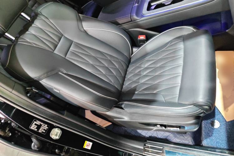 Used GAC Trumpchi GS8 2022 Flagship Series 2.0 TGDI Four-Wheel Drive Luxury Smart Connectivity Version (7 Seats)