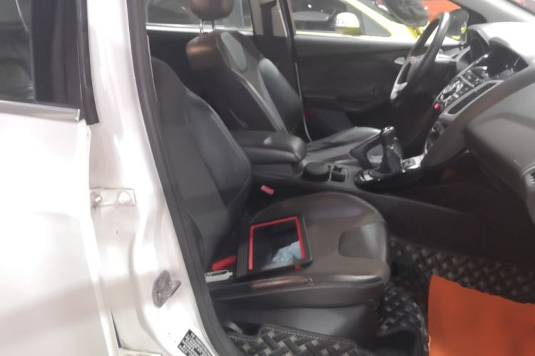 Used Ford Focus 2012 Hatchback 2.0L Manual Luxury Sport Model
