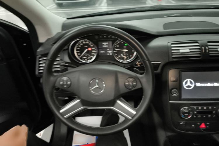 Used Mercedes-Benz R-Class 2017 R 320 4MATIC Business Edition Prestige Model