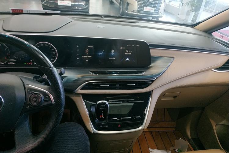 Used Buick GL8 2020 ES Land Cruiser 653T Luxury Model