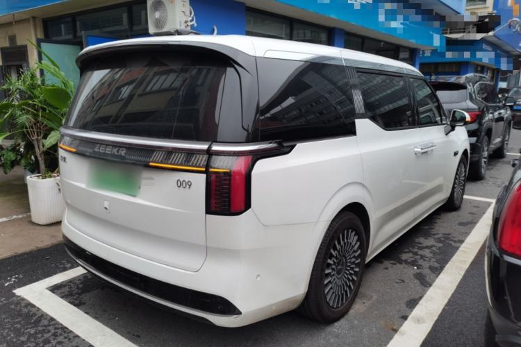 Used Zeekr 009 2022 WE Edition