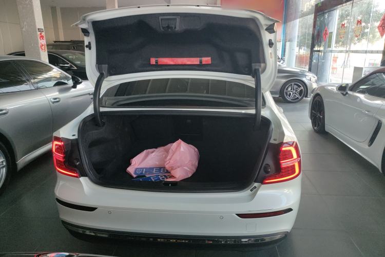 Used Volvo S60 2023 B4 Zhiyi Luxury Edition
