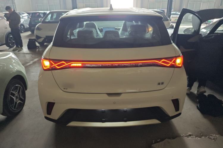 Used BYD Dolphin 2025 420km Free Edition
