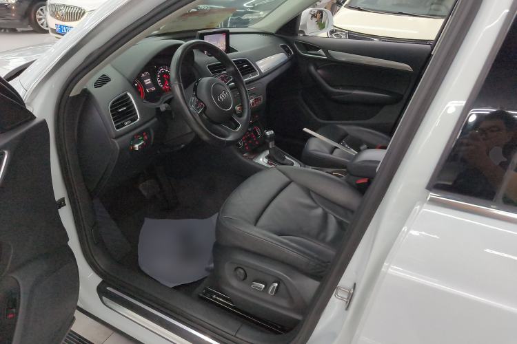 Used Audi Q3 2016 35 TFSI quattro all-wheel-drive style model
