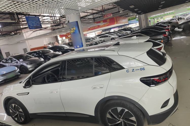 Used Volkswagen ID.4 CROZZ 2022 Long-Range PURE+ Edition
