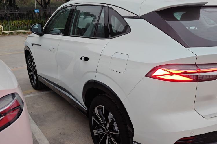 Used Roewe RX5 New Energy 2023 eRX5 Super Hybrid Premium Edition
