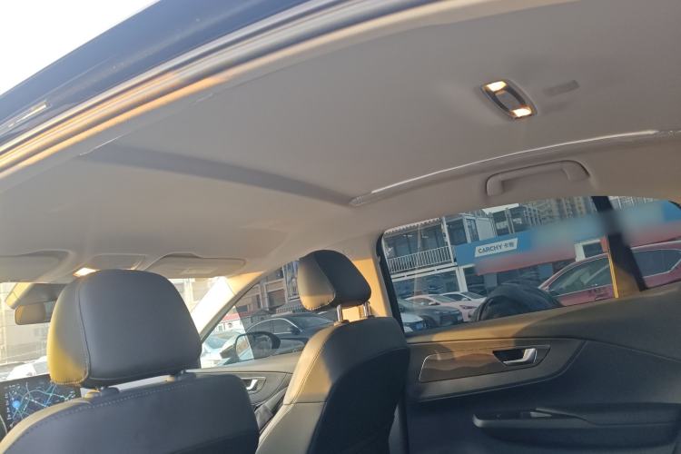 Used Hongqi E-QM5 2022 431 km Charge & Enjoy Edition
