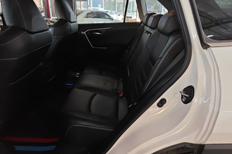 Used Toyota RAV4 2021 2.0L CVT Two-Wheel Drive Prestige Edition
