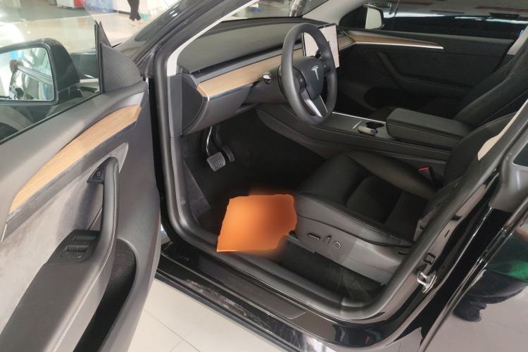 Used Tesla Model Y 2022 Rear-Wheel-Drive Version