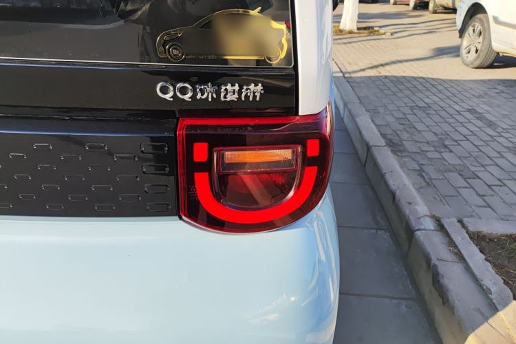 Used Chery QQ Ice Cream 2024 Youth Edition 205km Milkshake
