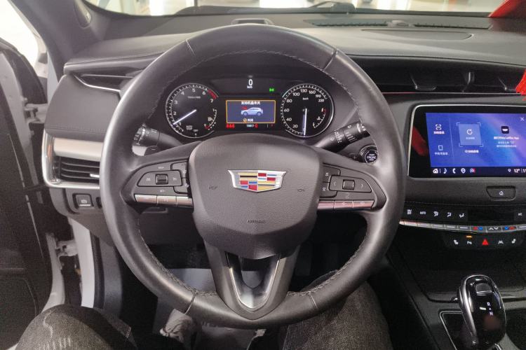 Used Cadillac XT4 2022 28T Two-Wheel-Drive Luxury Version
