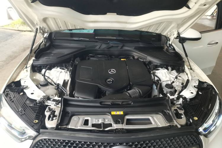 Used Mercedes-Benz GLC 2023 Facelifted GLC 300 L 4MATIC Luxury Version 5 Seats
