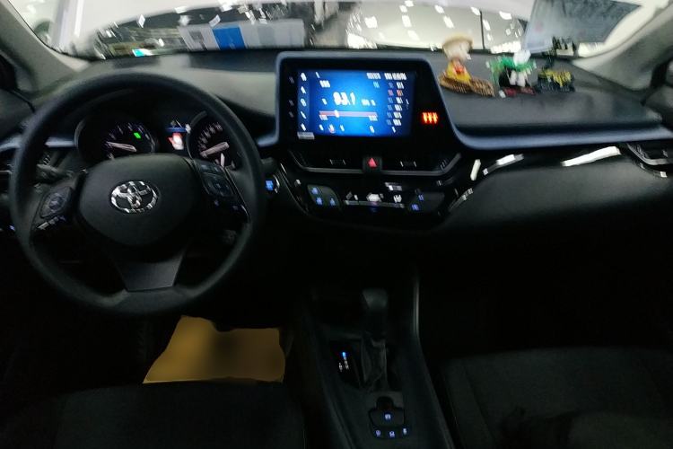 Used Toyota IZOA 2021 2.0L Enjoy Edition
