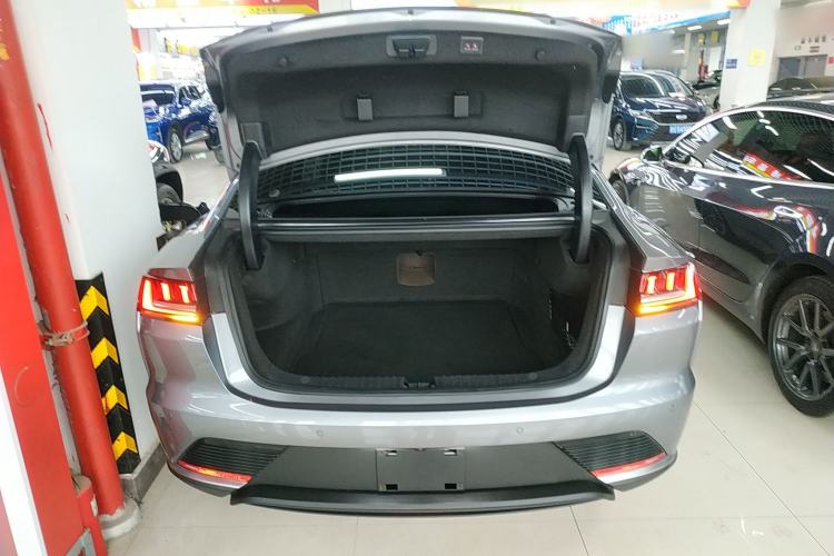 Used BYD Han 2020 EV Long-Range Luxury Model
