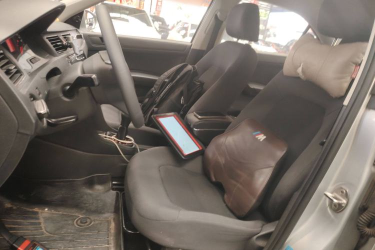 Used Volkswagen Santana 2015 1.6L Manual Fashion Edition
