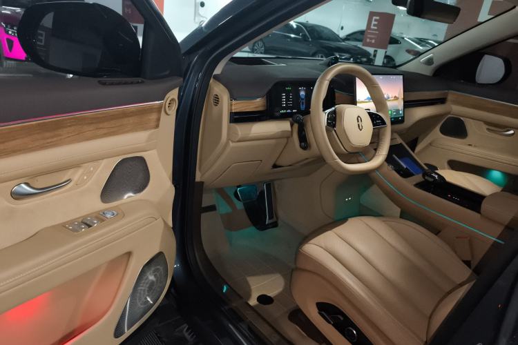 Used Hima AITO M7 2024 1.5T Intelligent Driving 4WD Ultra Version 6 Seats
