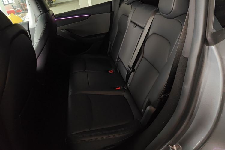 Used Tesla Model Y 2025 Rear-Wheel-Drive Version