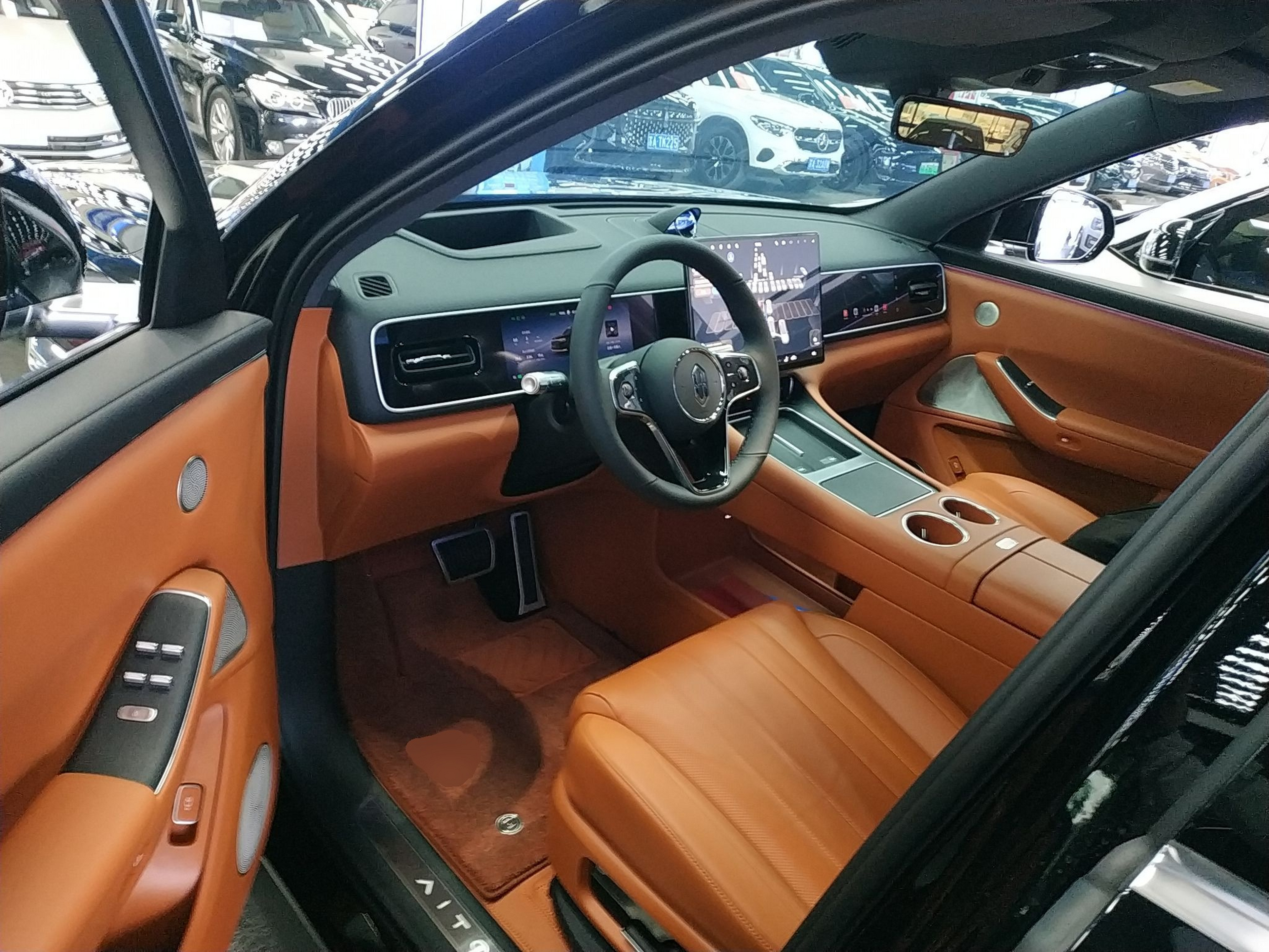 المقاعد الأمامية داخل السيارة