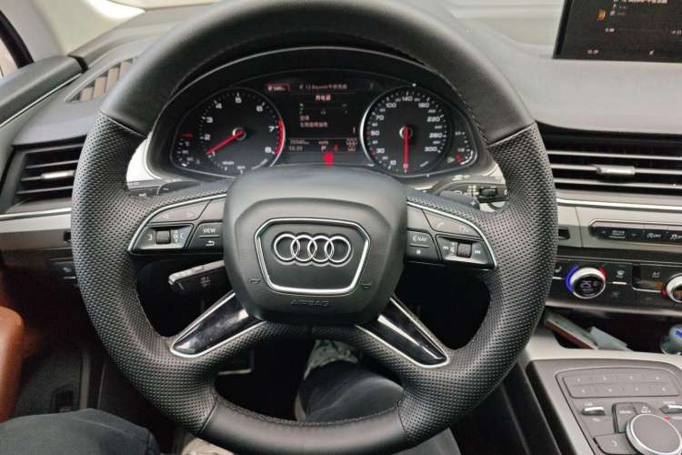 Used Audi Q7 2019 2.0T Standard Model Middle East
