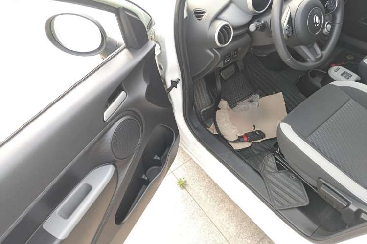 Used ORA Black Cat 2022 301km "Cute Pet" Version – Lithium Iron Phosphate
