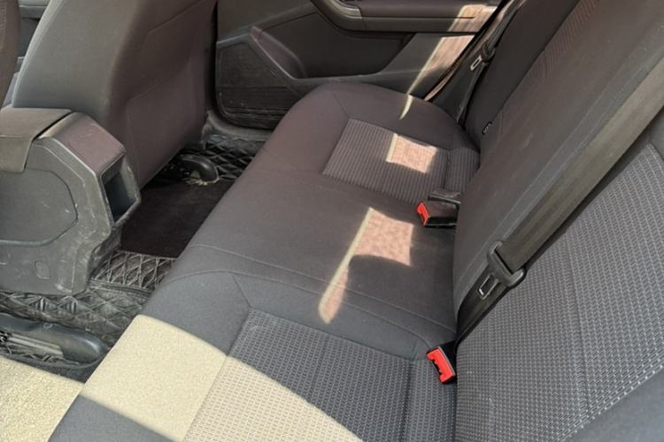 Used Volkswagen Lavida 2017 1.6L Automatic Comfort Edition
