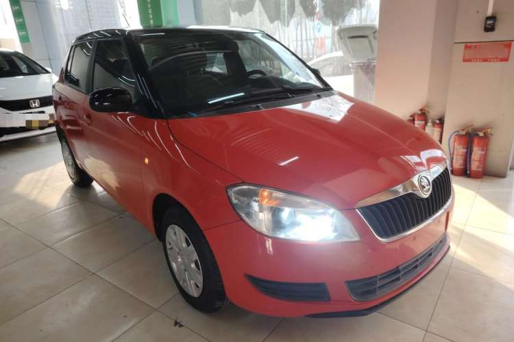 Used Skoda Fabia 2014 1.4L Automatic Crystal Edition