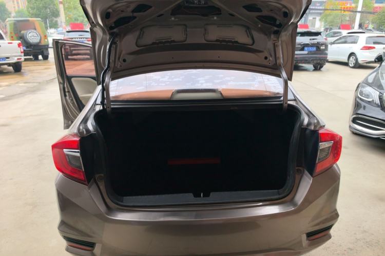 Used Honda Greiz 2016 1.5L Manual Classic Edition
