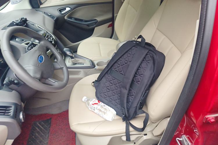 Used Ford Focus 2012 Sedan 1.6L Automatic Comfort Model
