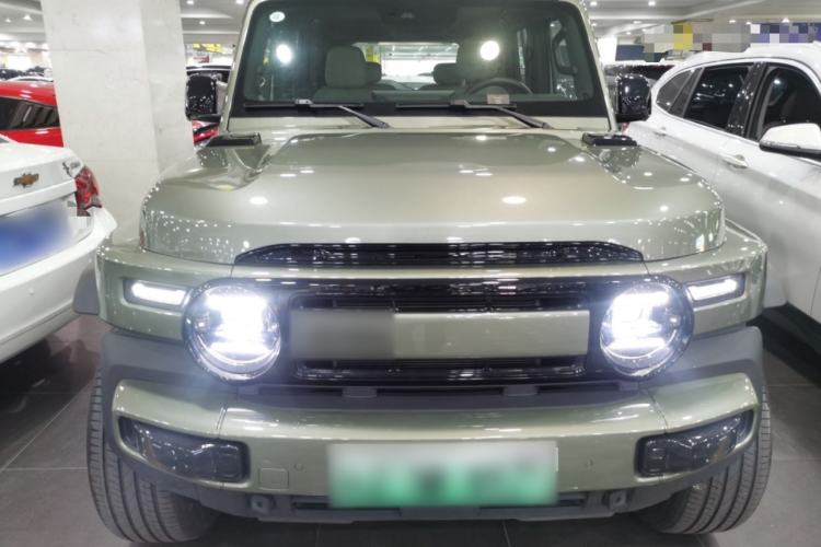 Used  V23 2025 501 Four-Wheel Drive Intelligent Driving Version
