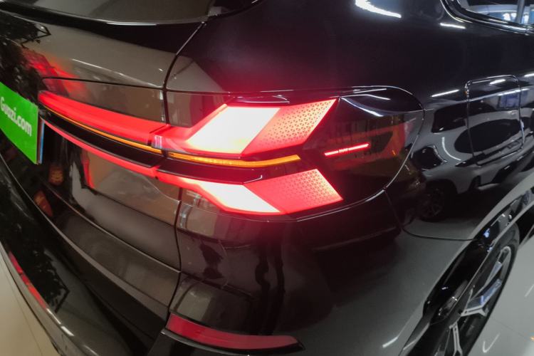 Used BMW X5 2023 xDrive 30Li Luxury M Sport Night Edition Package
