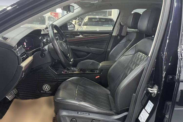 Used Volkswagen Passat 2019 330TSI Luxury Edition China VI Standard
