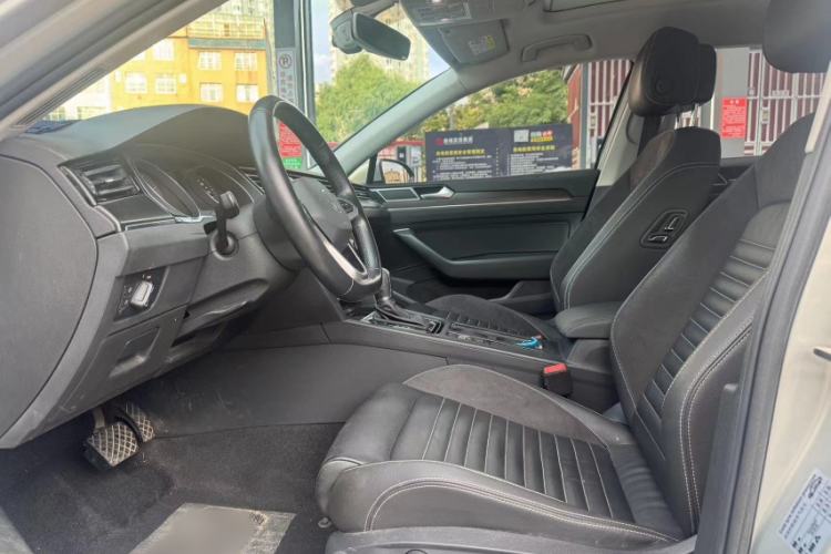 Used Volkswagen Magotan 2020 330TSI DSG Leading Model
