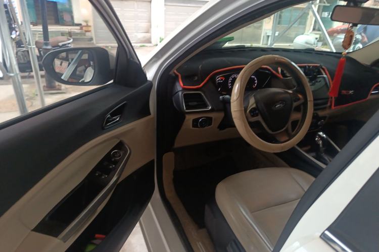 Used Ford Escort 2015 1.5L Automatic Fashion Model