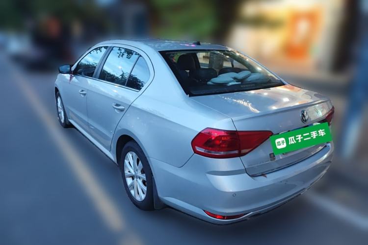 Used Volkswagen Lavida 2015 1.6L Automatic Comfort Edition
