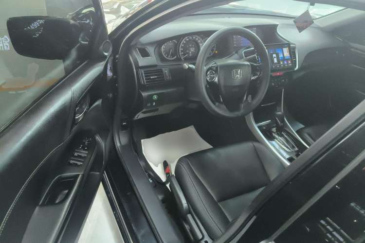 Used Honda Accord 2016 2.0L Comfort Edition
