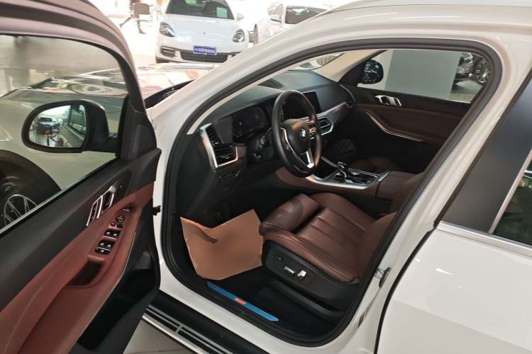 Used BMW X5 2019 xDrive40i Base Model Middle East
