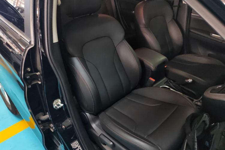 Used Haval M6 2019 1.5T DCT Two-Wheel Drive Value Edition China VI Standard
