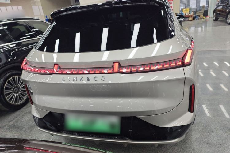 Used Lynk & Co 08 EM-P 2023 120km Long-Range Halo
